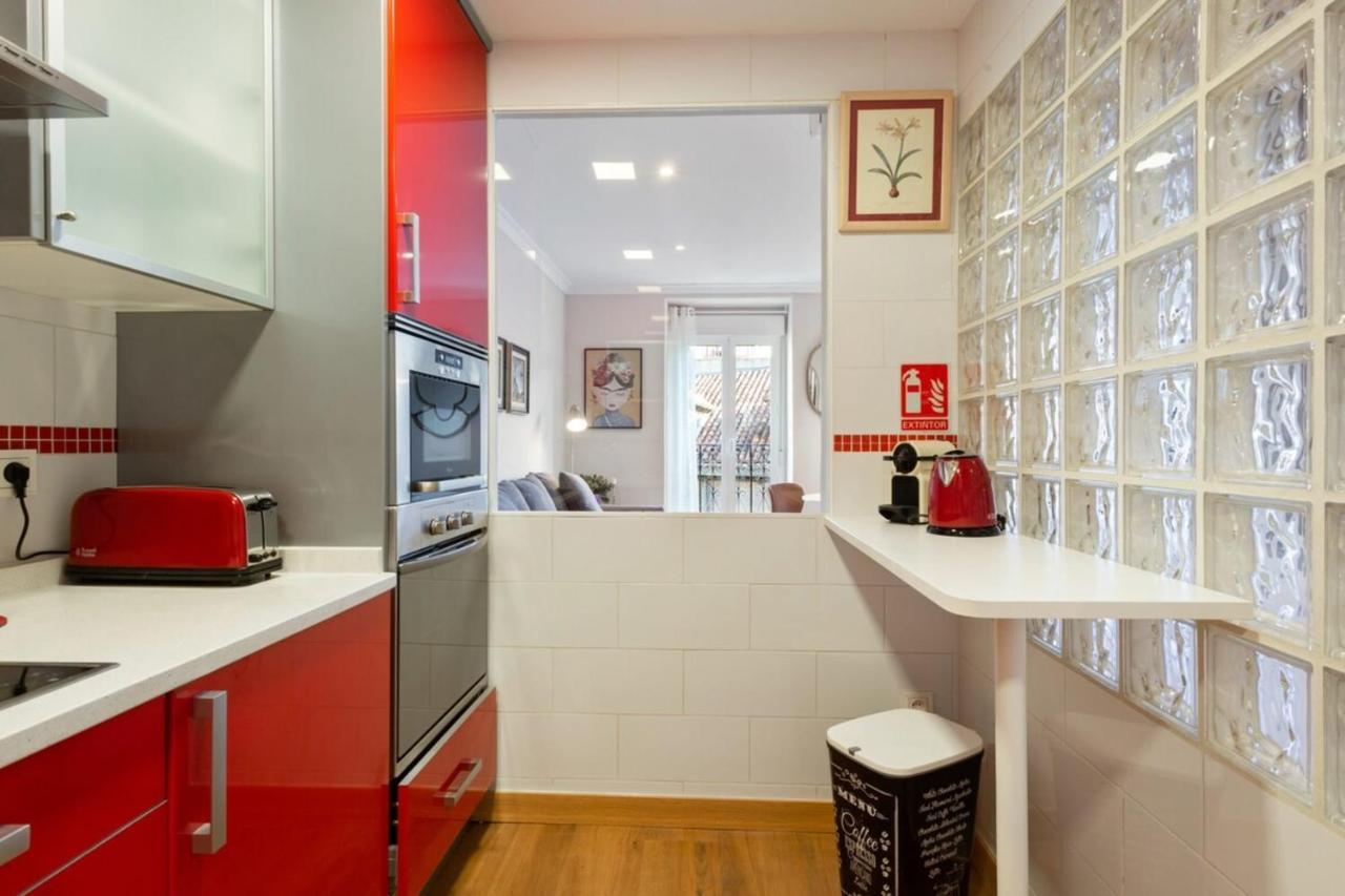 Elegant 1 Bedroom Apartment In The Heart Of Centro Madrid Bagian luar foto