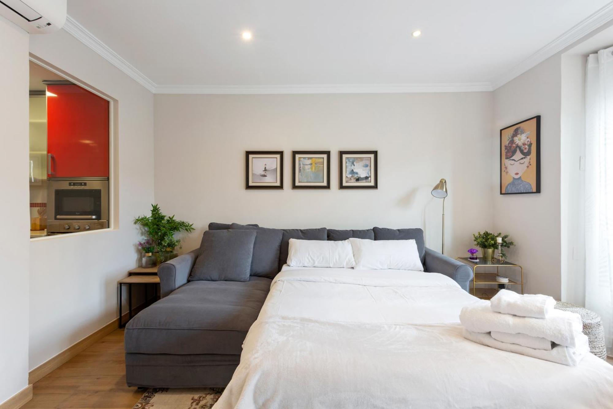 Elegant 1 Bedroom Apartment In The Heart Of Centro Madrid Bagian luar foto